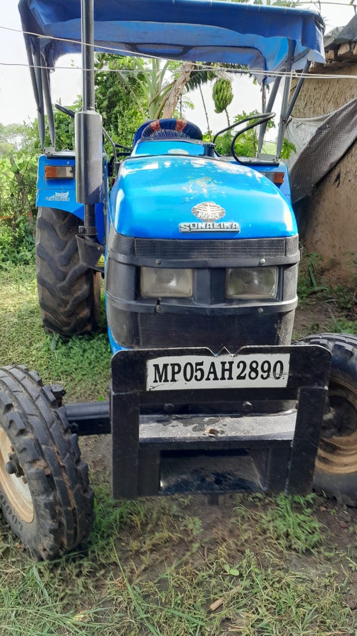 Sonalika DI 750III