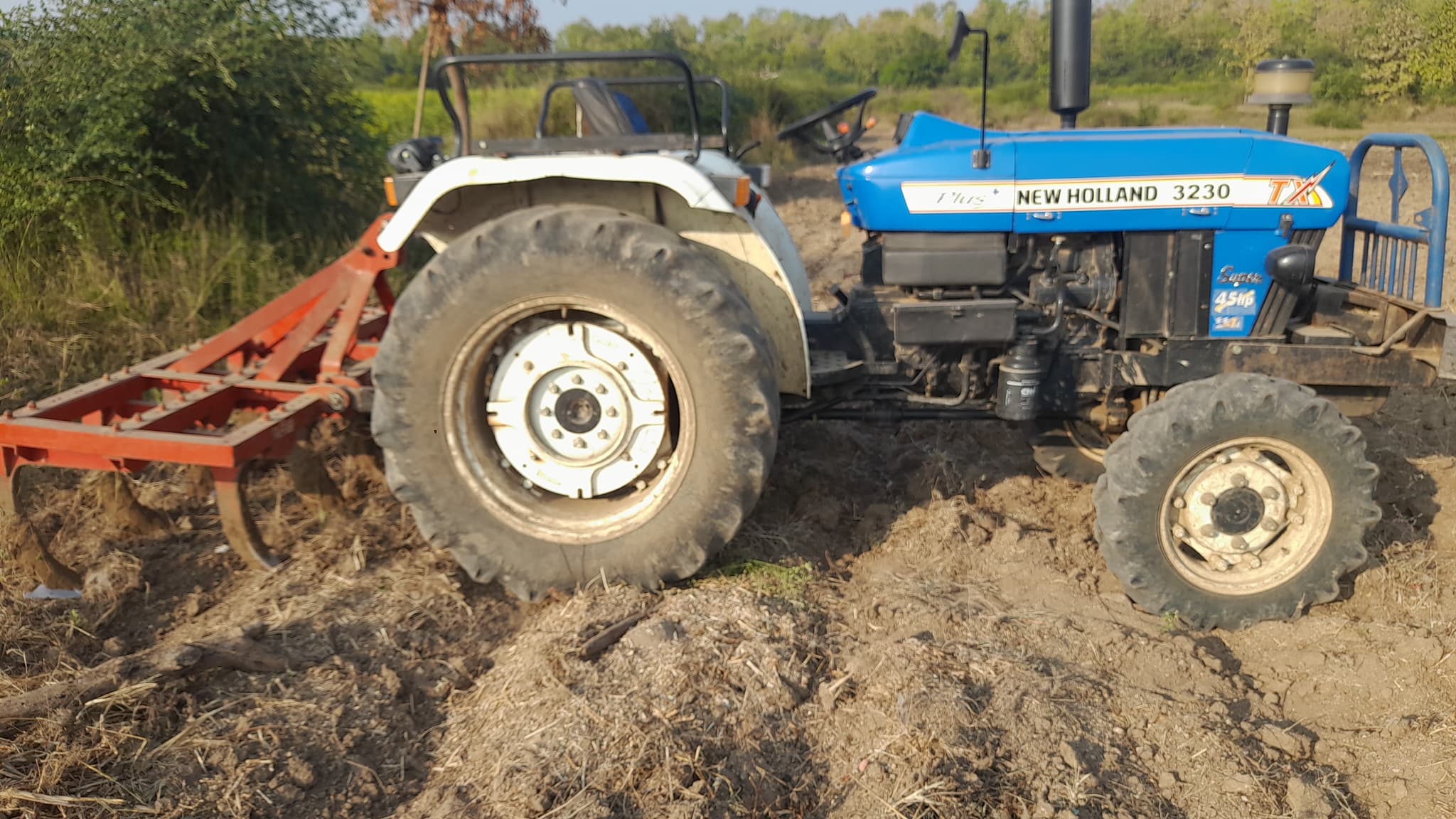 New holland 3230 TX Super 4WD (3)