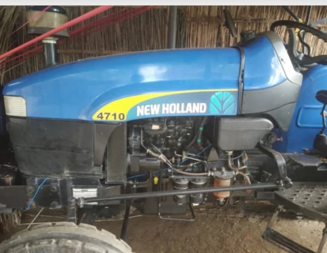 New holland 4710 With Canopy (4) New holland 4710 With Canopy (4)