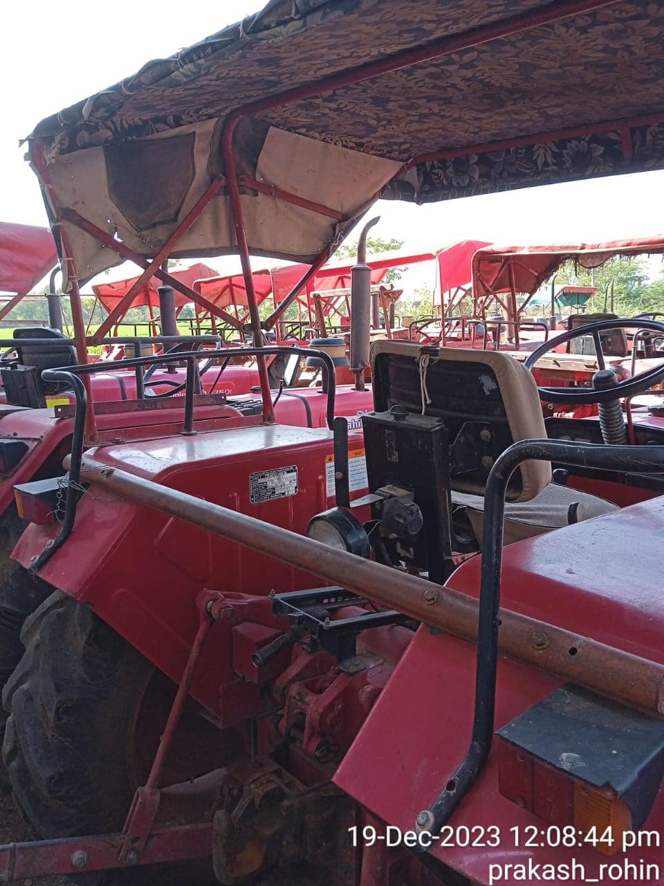 Mahindra 275 DI (3)