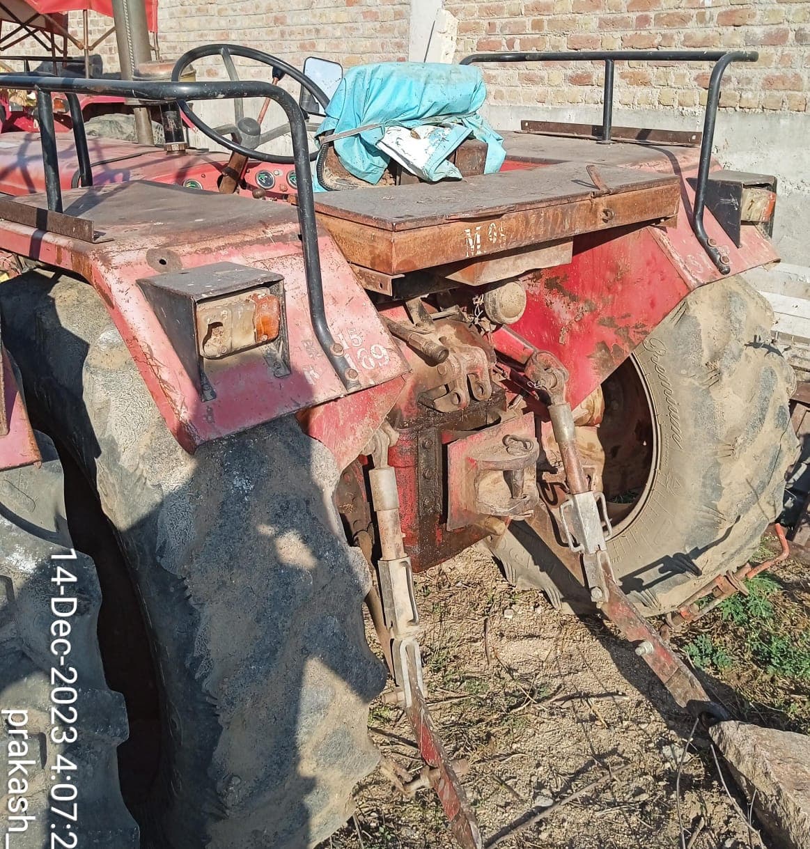 Mahindra 275 DI (2) Mahindra 275 DI (2)