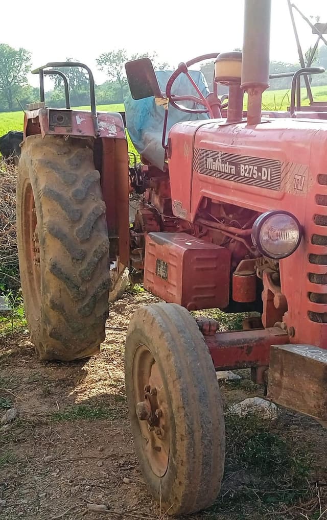 Mahindra 275 DI (4) Mahindra 275 DI (4)