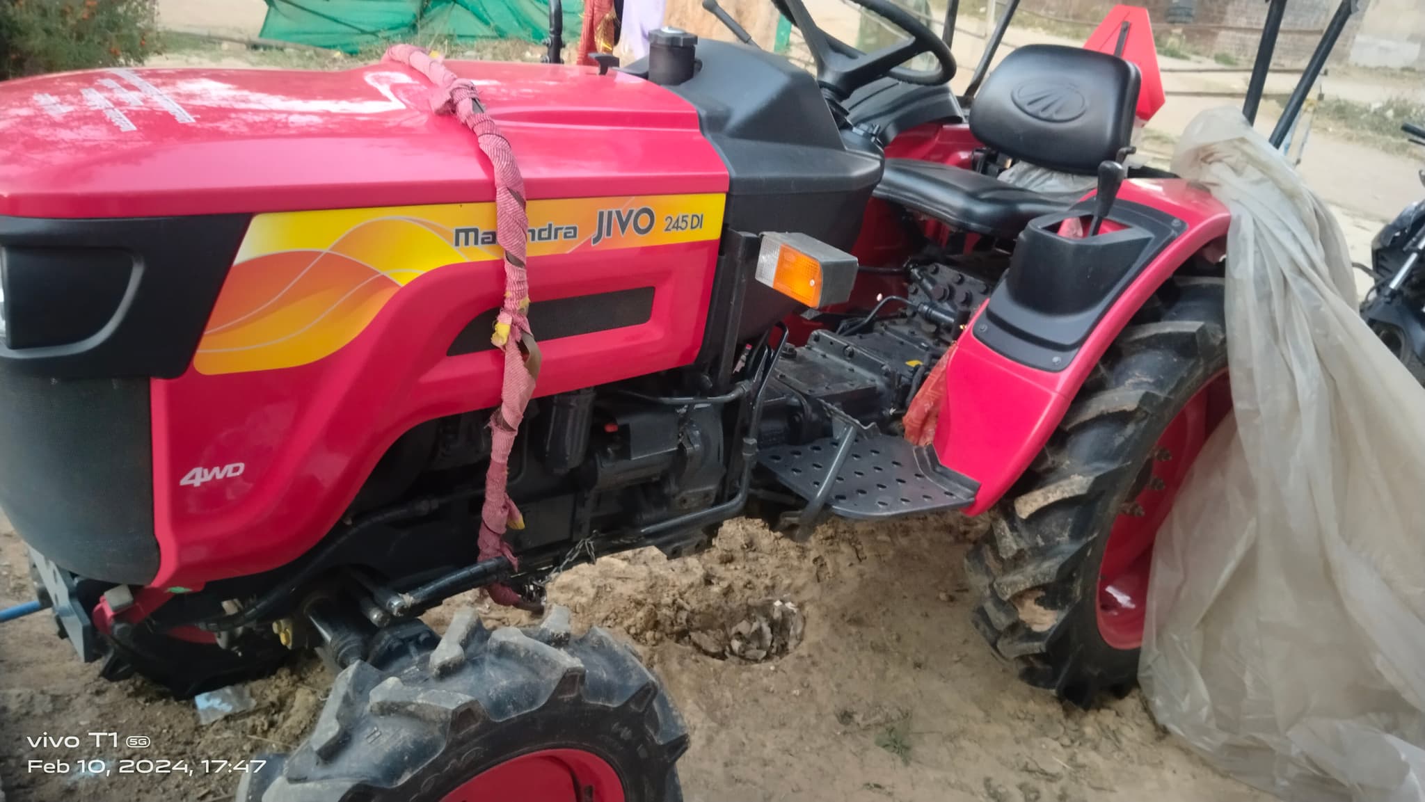 Mahindra JIVO 245 DI 4WD (4)