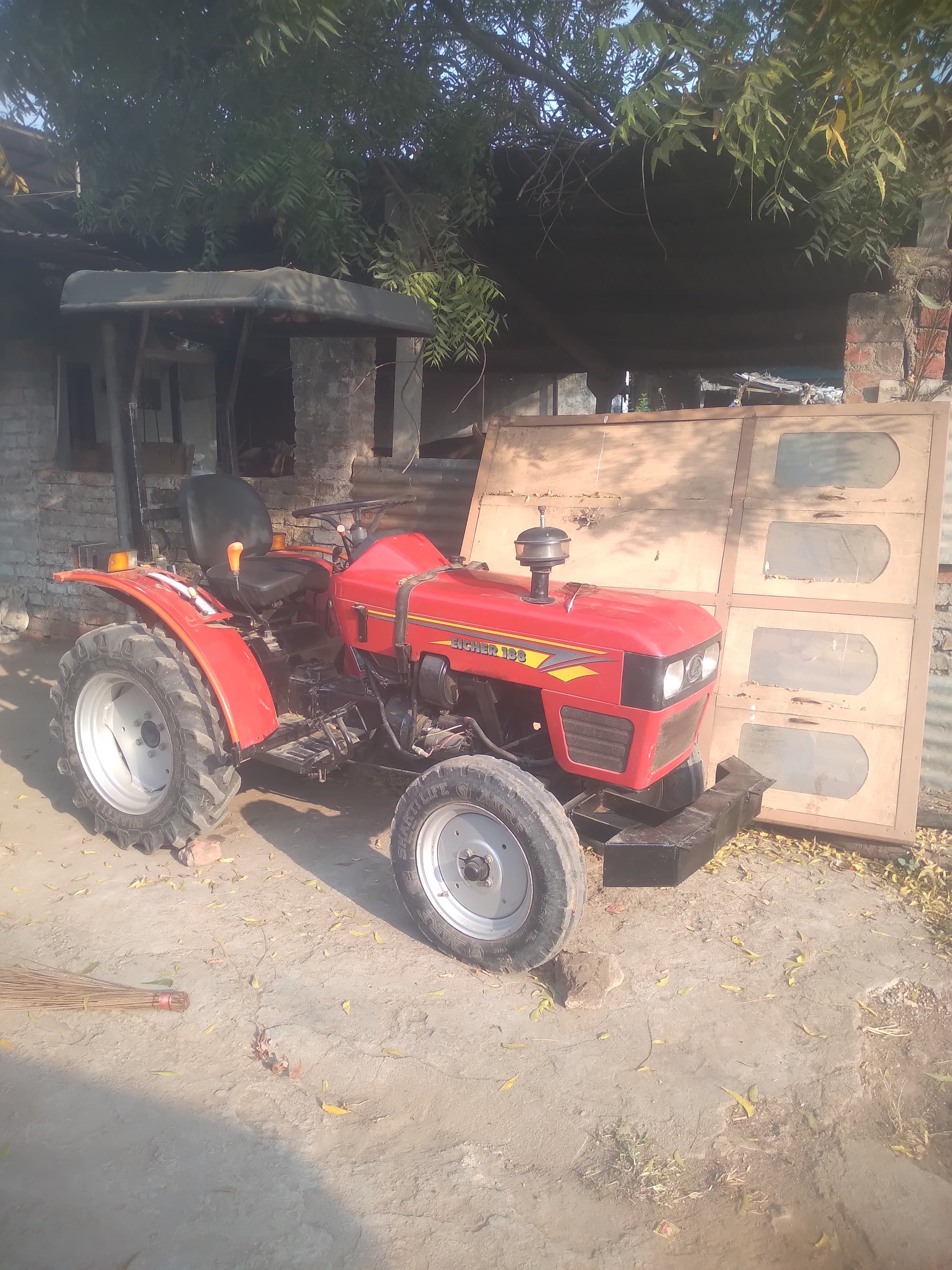 Eicher 188 (4)
