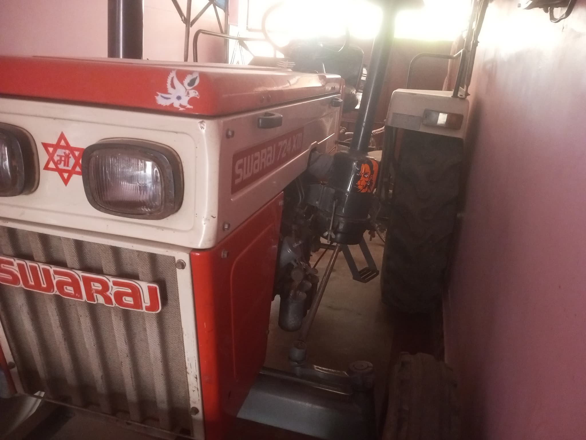 Swaraj 724 XM (2)