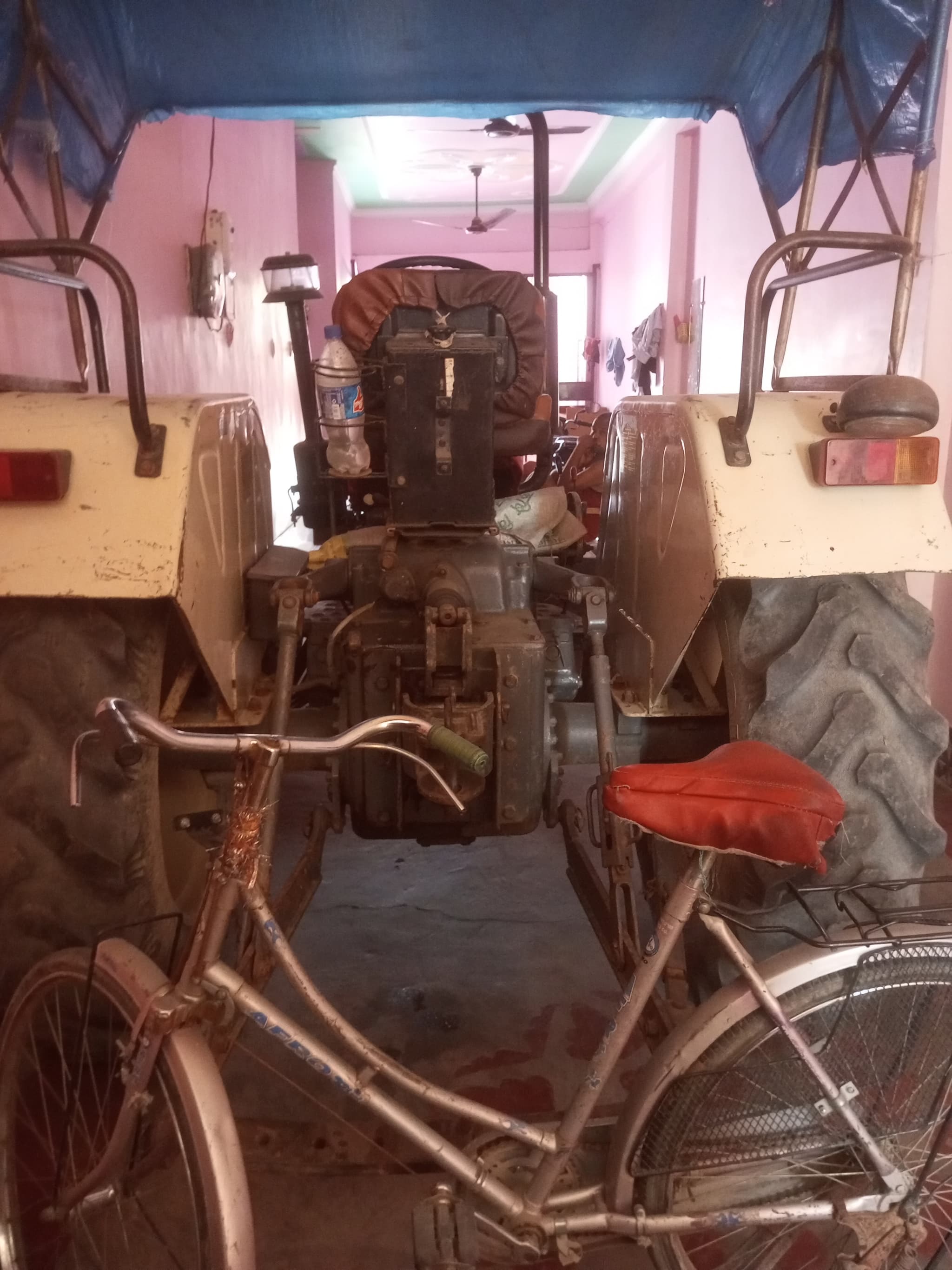 Swaraj 724 XM (3)