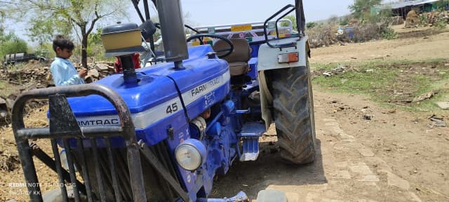 Farmtrac 45 powermaxx (3) Farmtrac 45 powermaxx (3)