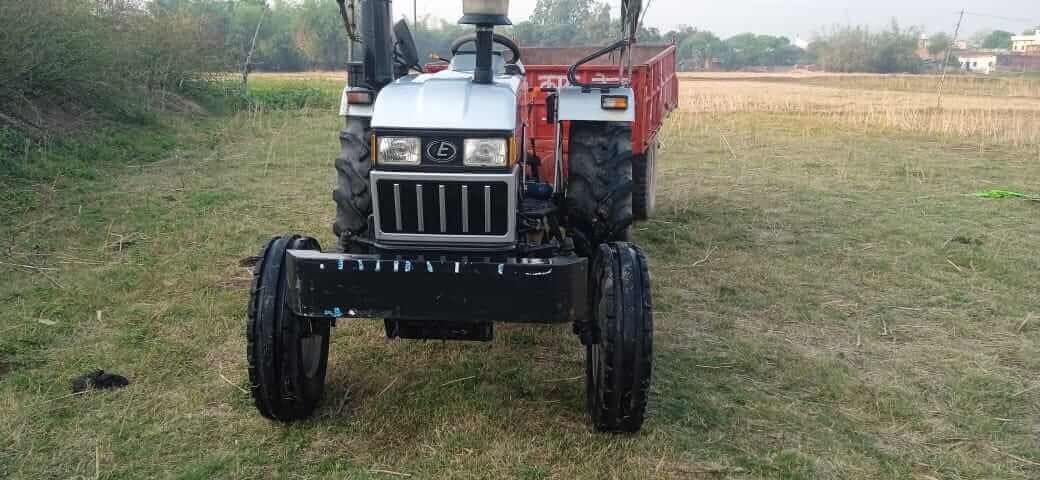 Eicher 551
