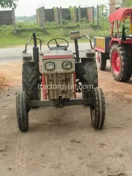 Swaraj 724 FE (1) Swaraj 724 FE (1)