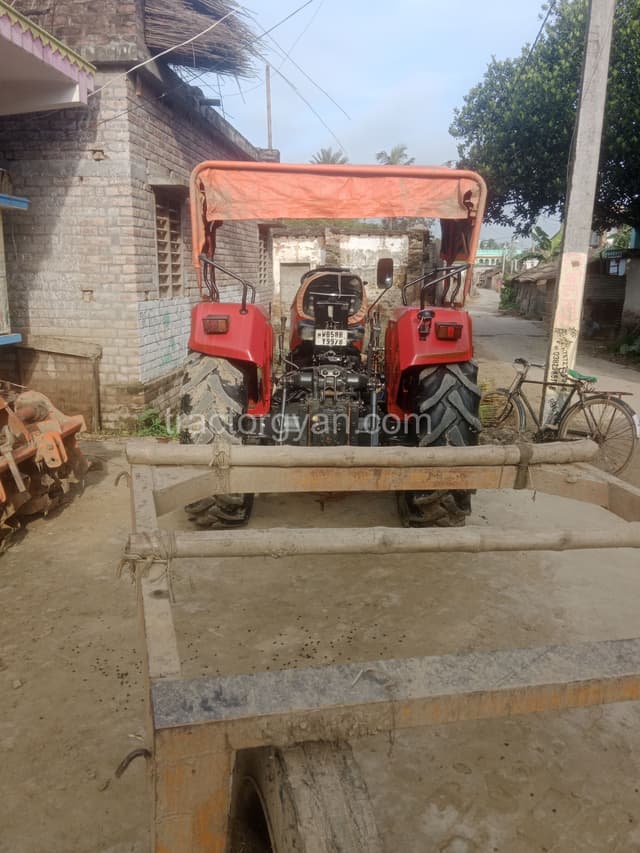 Mahindra 575 DI (4)