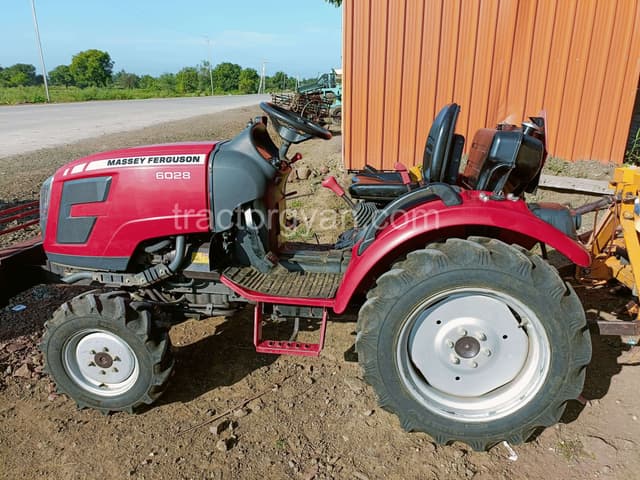 Massey ferguson 6028 MaxPro Wide track (2) Massey ferguson 6028 MaxPro Wide track (2)