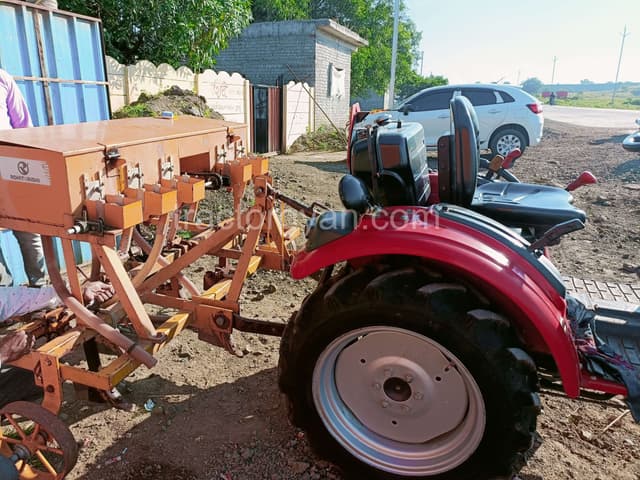 Massey ferguson 6028 MaxPro Wide track (4) Massey ferguson 6028 MaxPro Wide track (4)