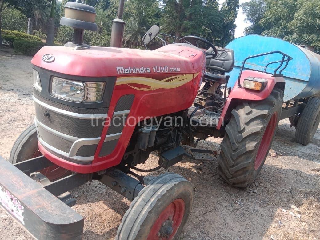Mahindra YUVO 575 DI (3)