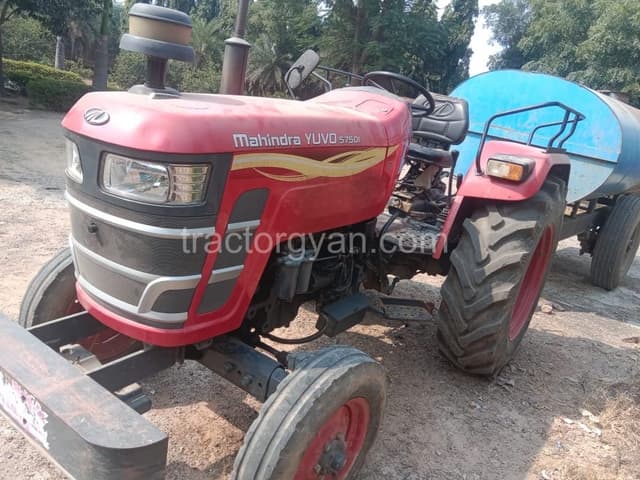Mahindra YUVO 575 DI (3)