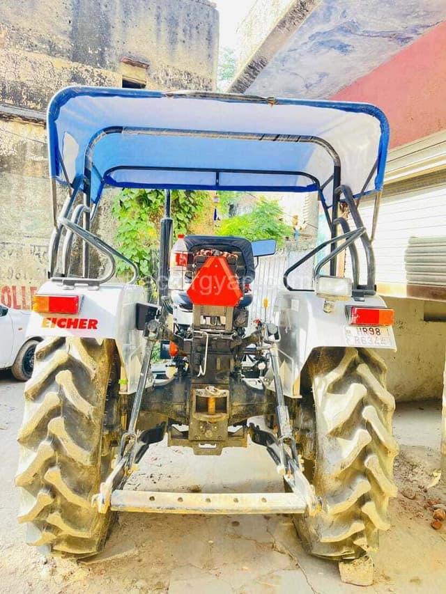 Eicher 330 (4)