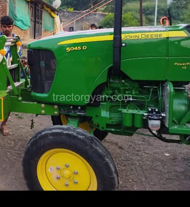 John deere 5045 D (2) John deere 5045 D (2)