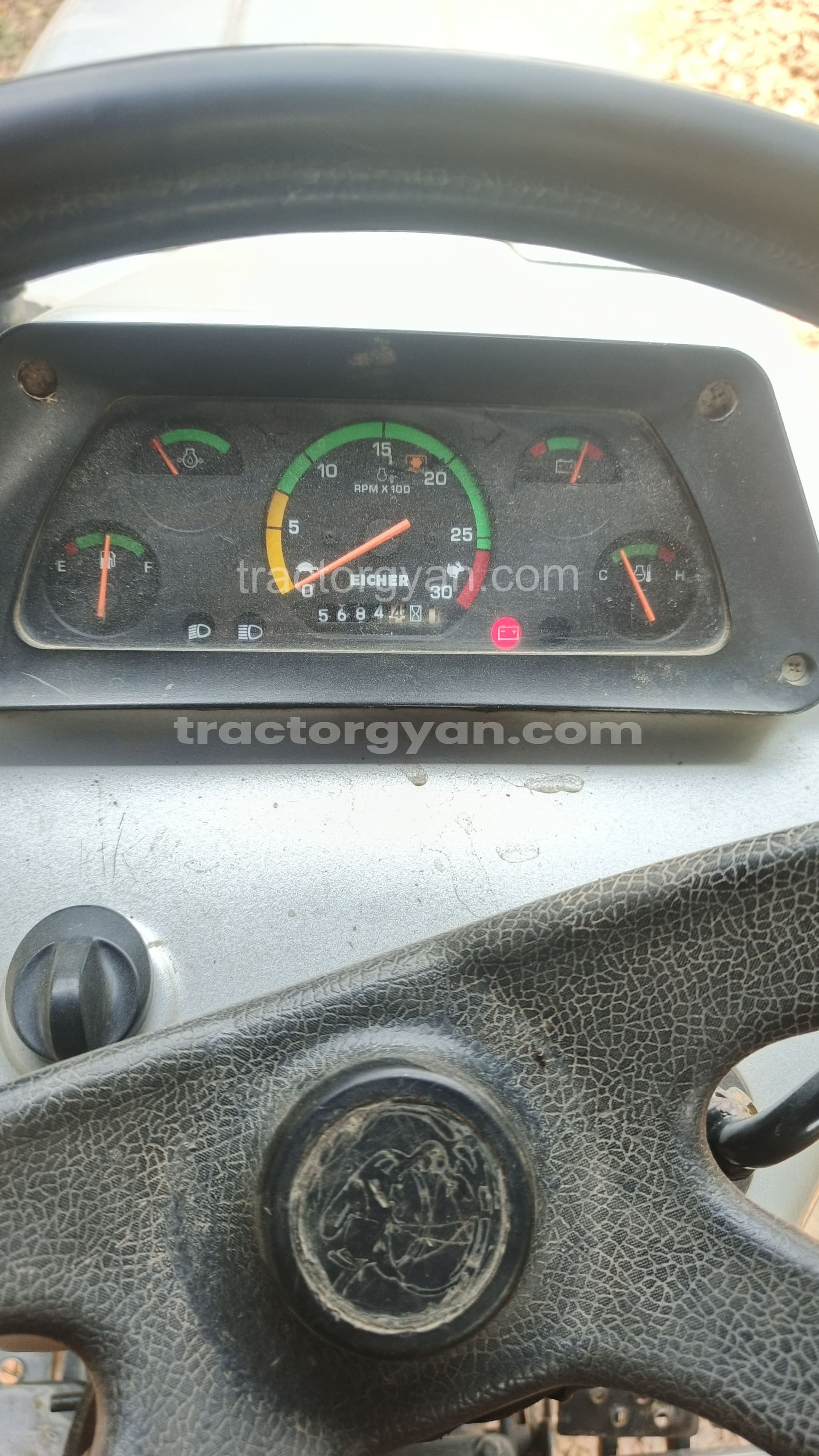 Eicher 333 (2)