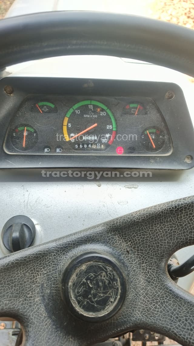 Eicher 333 (2)