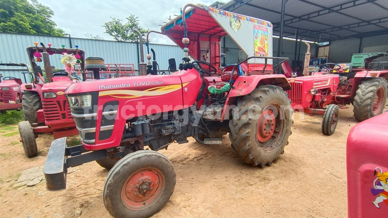 Mahindra YUVO 575 DI (2) Mahindra YUVO 575 DI (2)