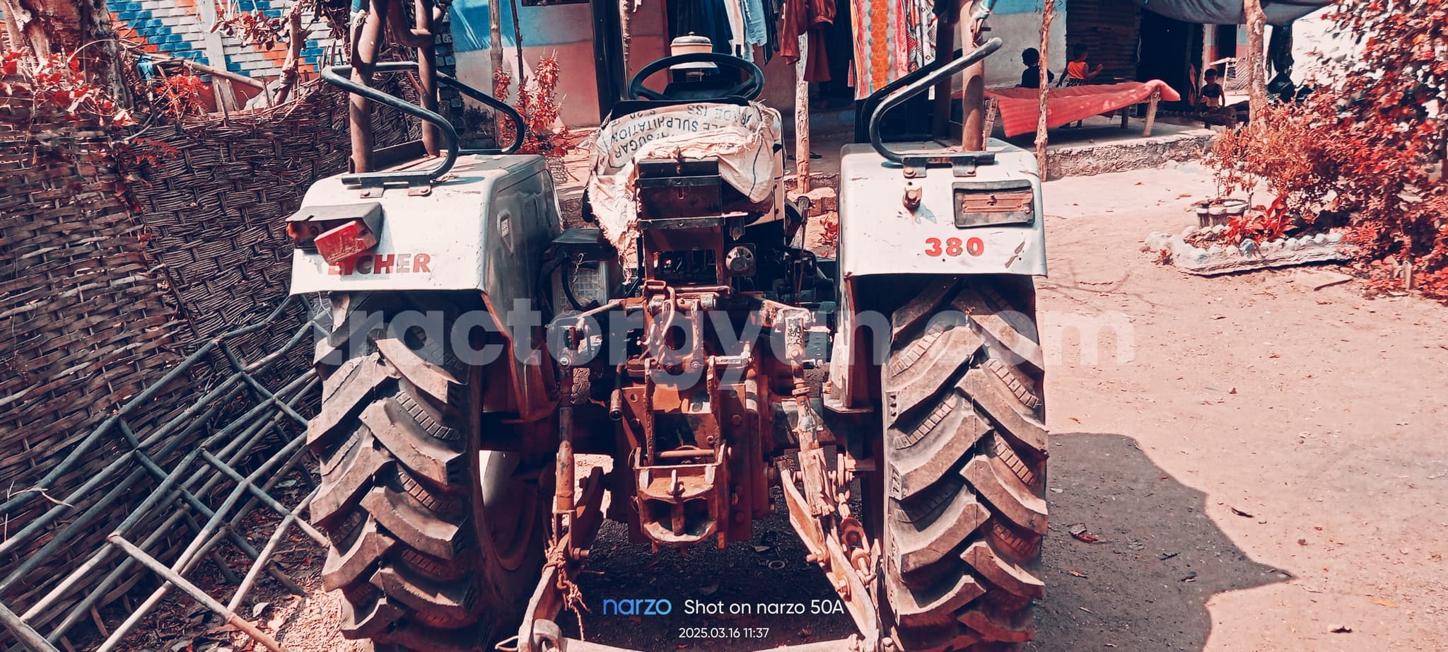 Eicher 380 (3)