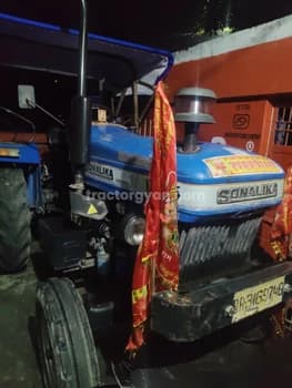 Sonalika DI 35 (1)