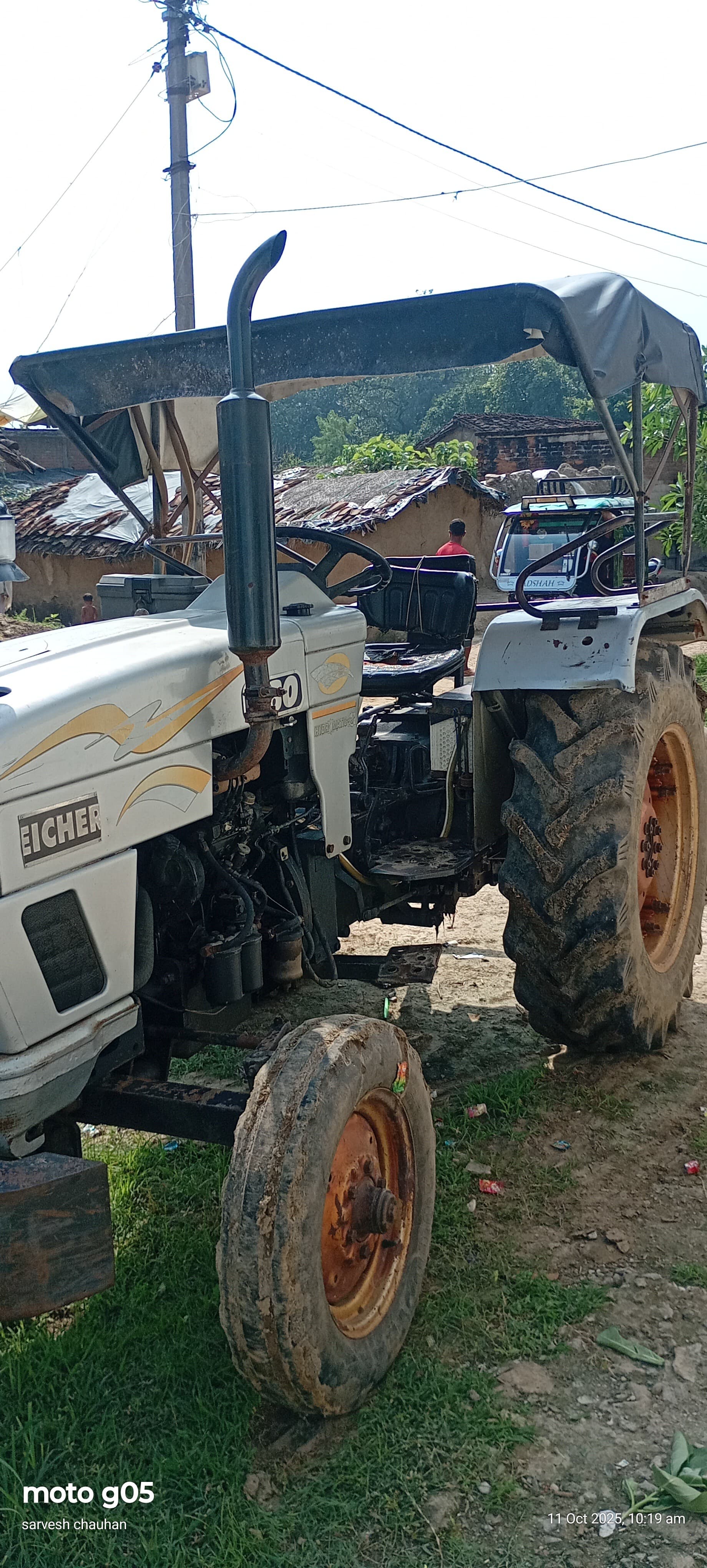Eicher 380 (2)