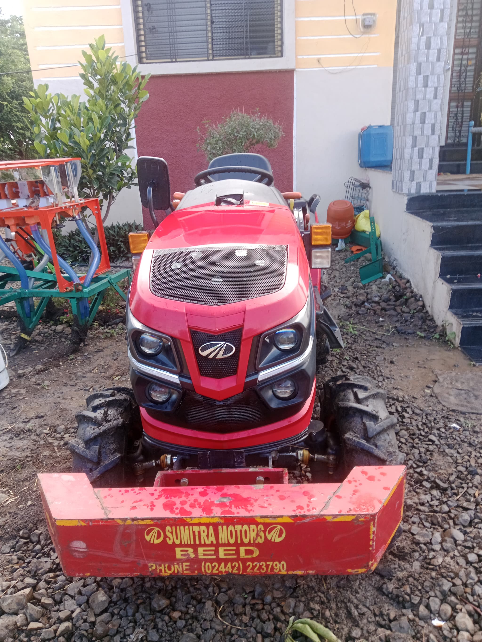 Mahindra OJA 2130