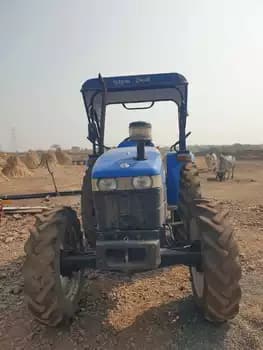 New holland Excel 4710 4wd (47HP) (1)
