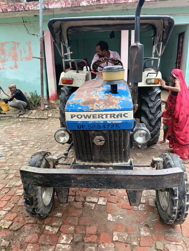 Powertrac 439 DS Plus (41HP) (1)