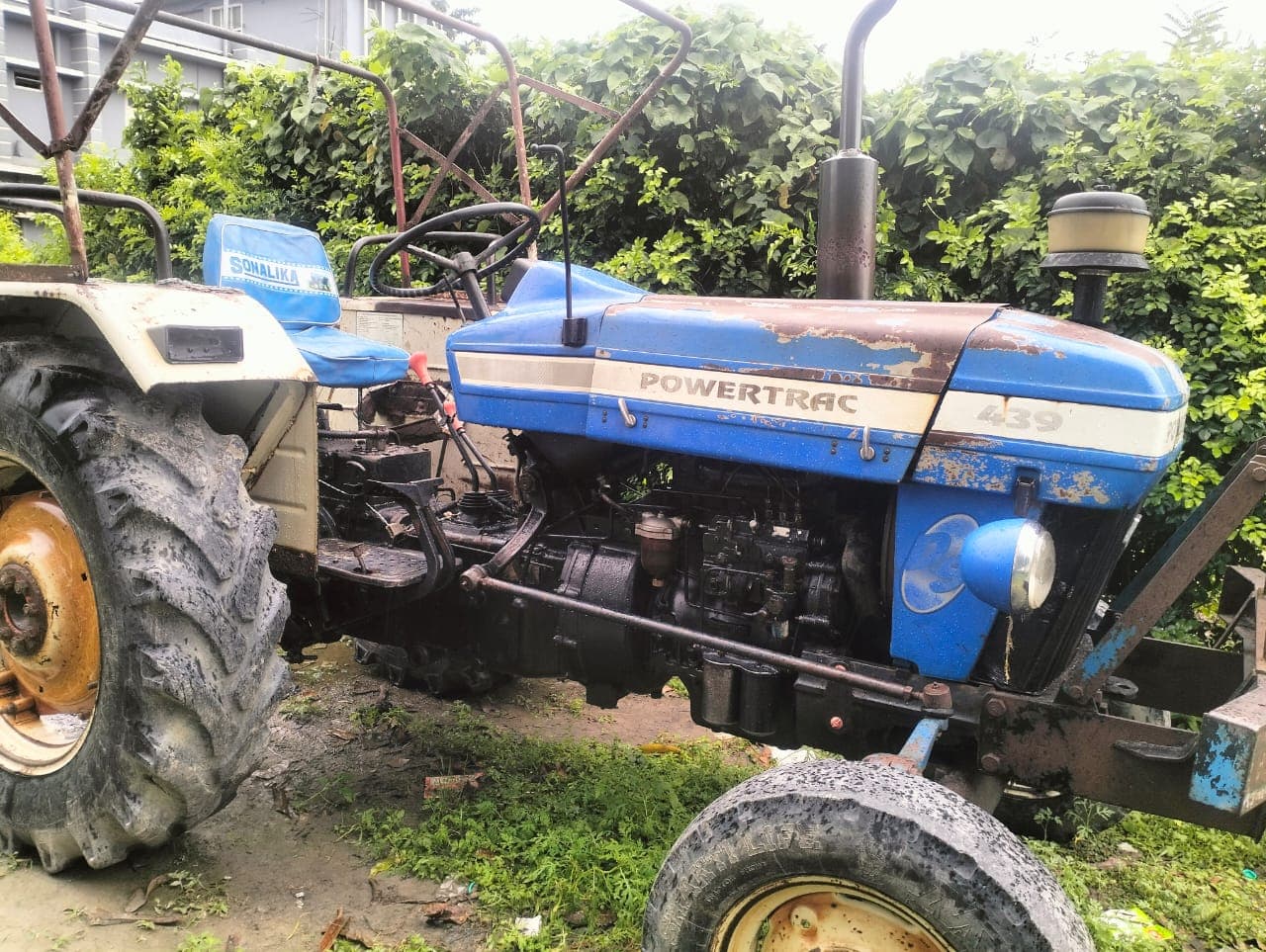 Powertrac 439 DS (39HP) (3)