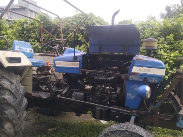 Powertrac 439 DS (39HP) (4)