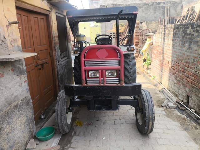 Eicher 242 (25HP) (1) Eicher 242 (25HP) (1)