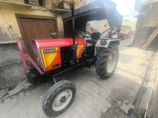 Eicher 242 (25HP) (4) Eicher 242 (25HP) (4)