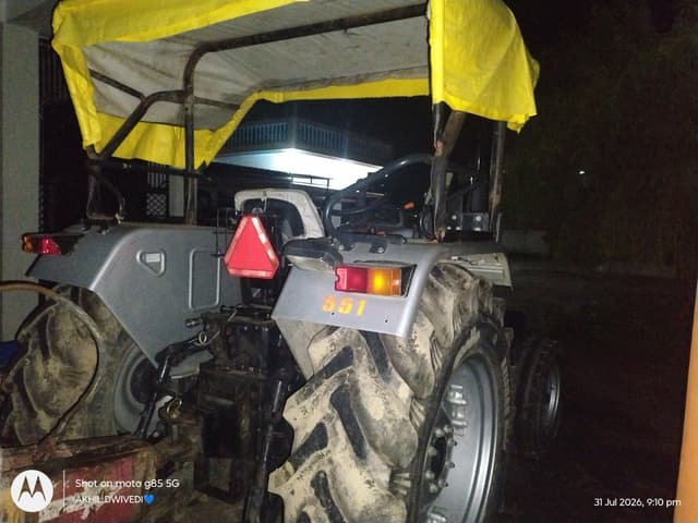 Eicher 551 Hydromatic (49 HP) (2) Eicher 551 Hydromatic (49 HP) (2)