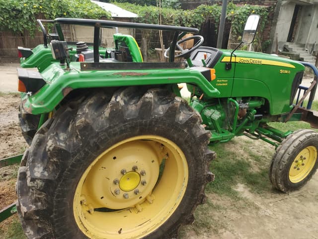 John deere 5038 D (3)