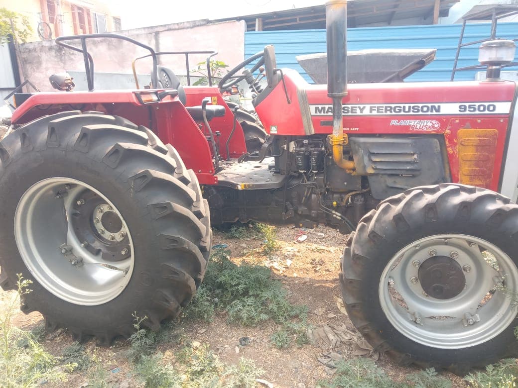 Massey ferguson 9500 Super Shuttle 4WD (4) Massey ferguson 9500 Super Shuttle 4WD (4)