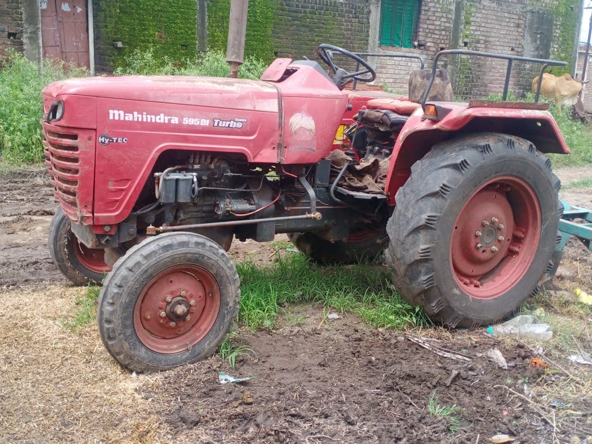 Mahindra 595 DI TURBO (3)