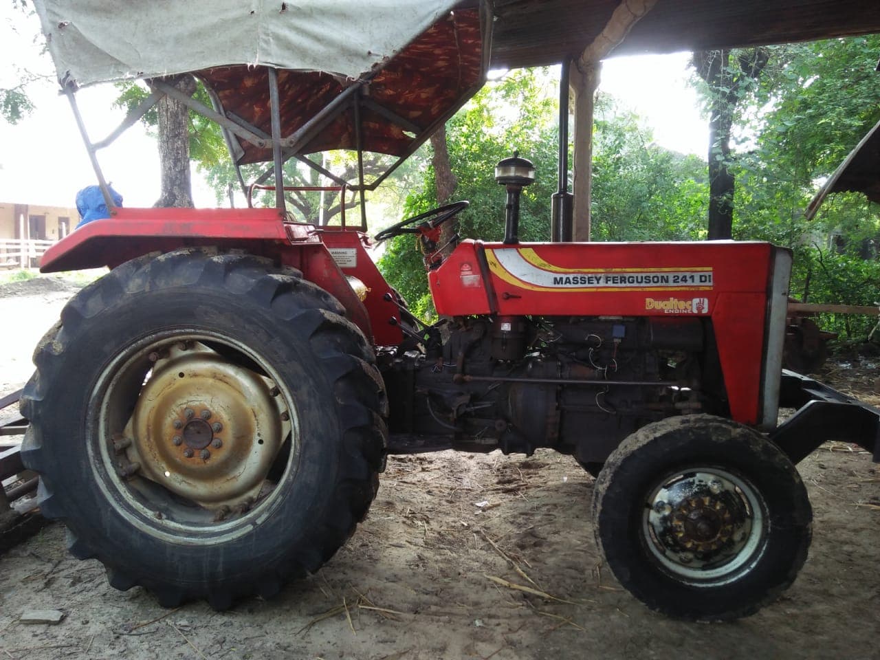 Massey ferguson 241 DI Maha Shakti (4) Massey ferguson 241 DI Maha Shakti (4)