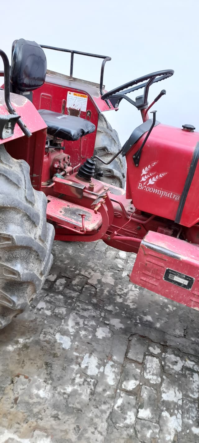Mahindra 575 DI (4) Mahindra 575 DI (4)