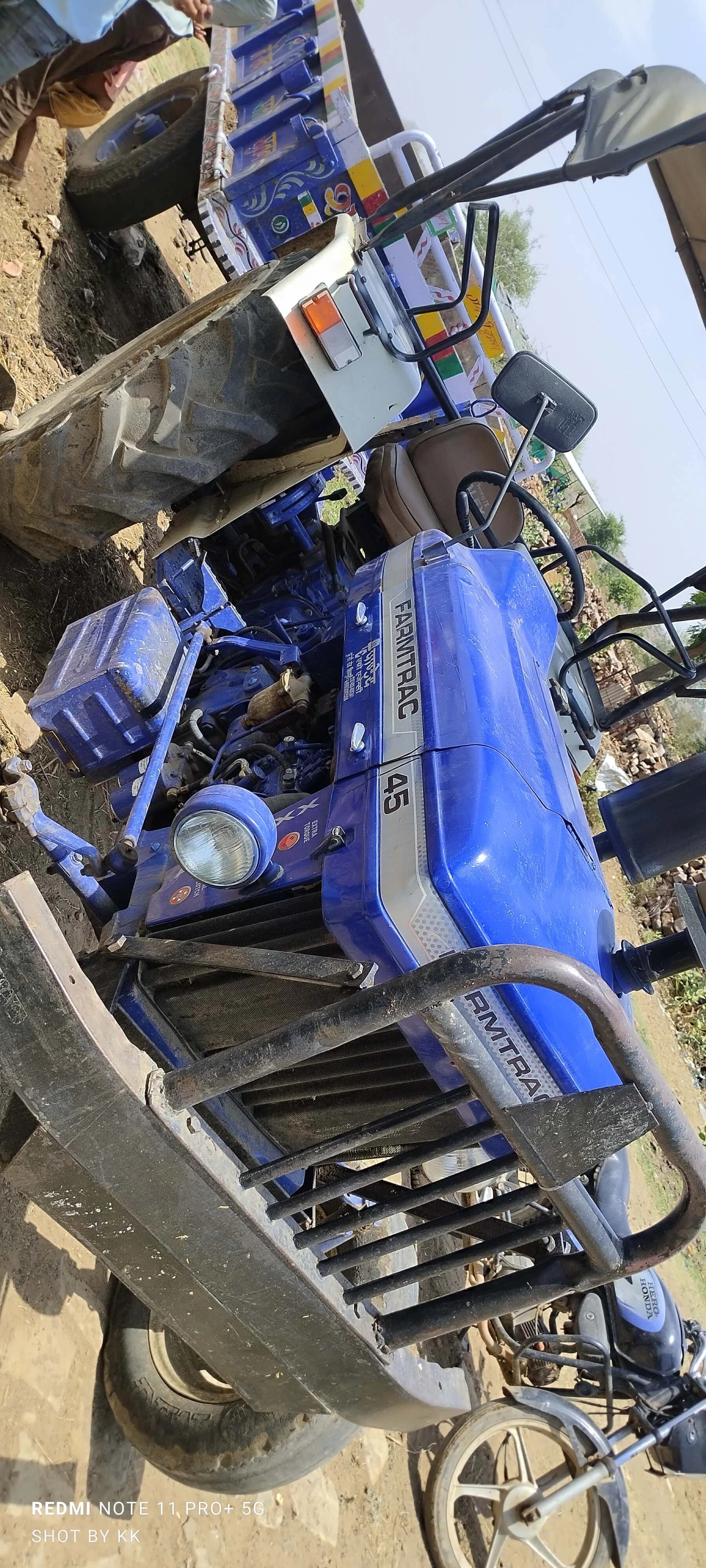 Farmtrac 45 powermaxx (2) Farmtrac 45 powermaxx (2)