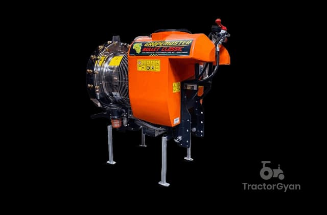 Mitra Grapemaster Bullet Classic Sprayer Mitra Grapemaster Bullet Classic Sprayer tractor