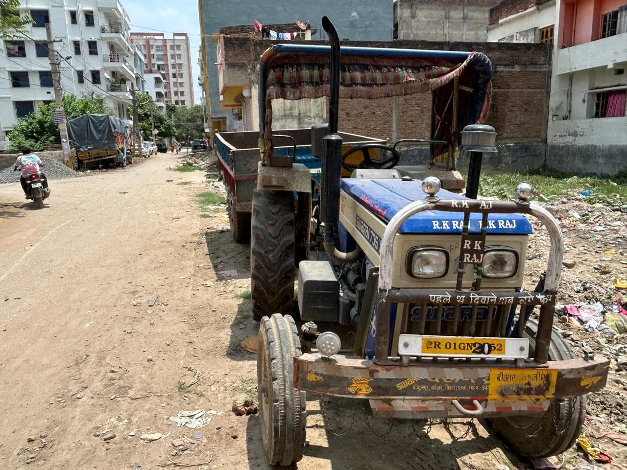Swaraj 735 XT