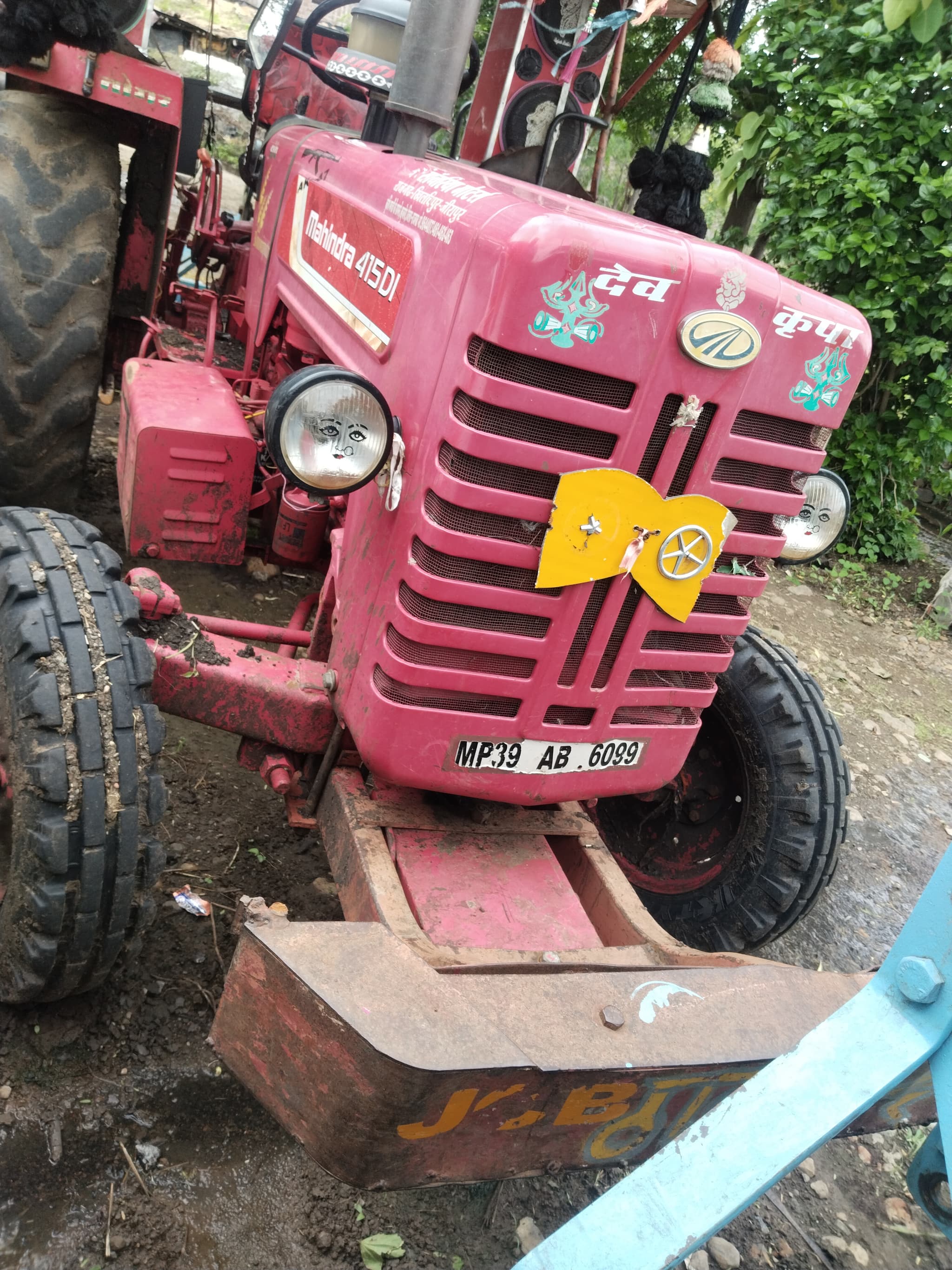 Mahindra 415 DI (4) Mahindra 415 DI (4)