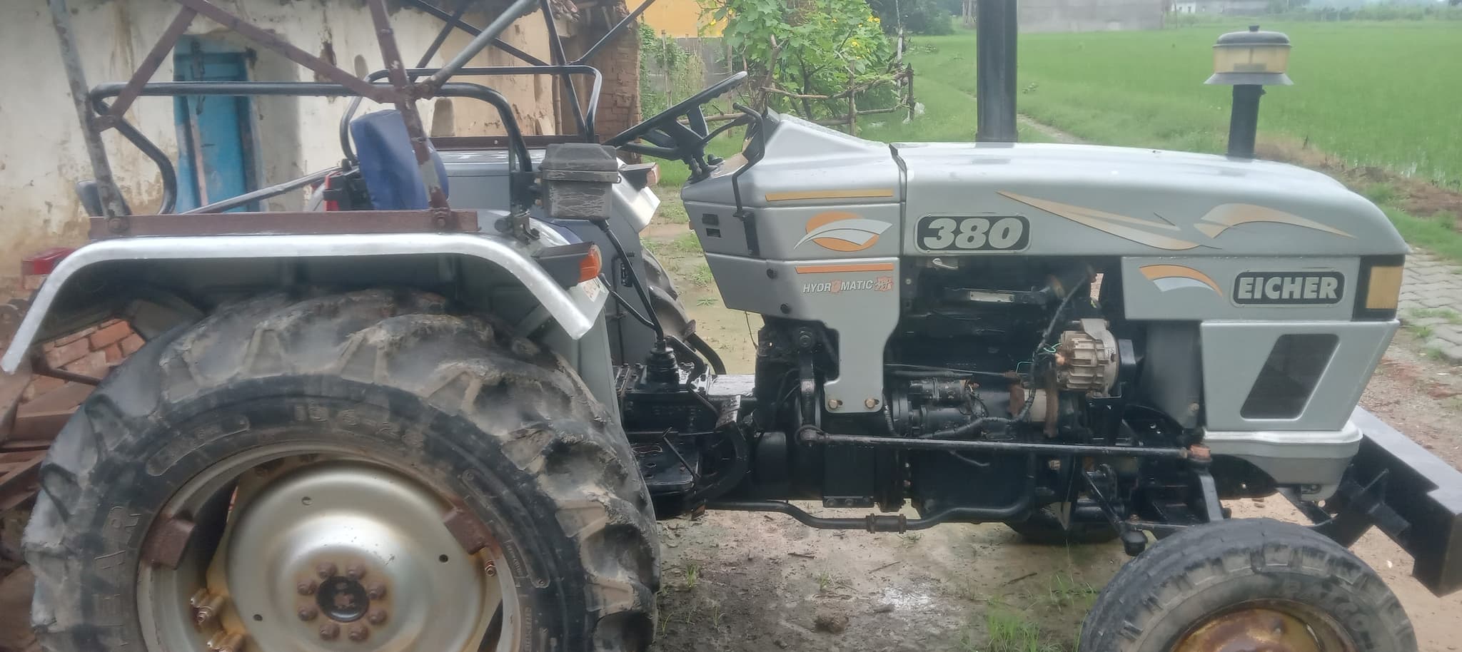 Eicher Select Model (2) Eicher Select Model (2)