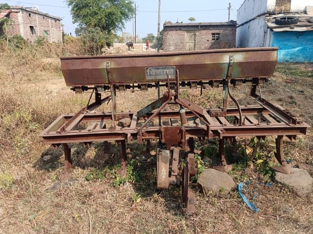 Swaraj 834 XM (35HP) (3) Swaraj 834 XM (35HP) (3)