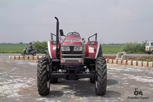 Mahindra Novo 605 DI 4WD V1