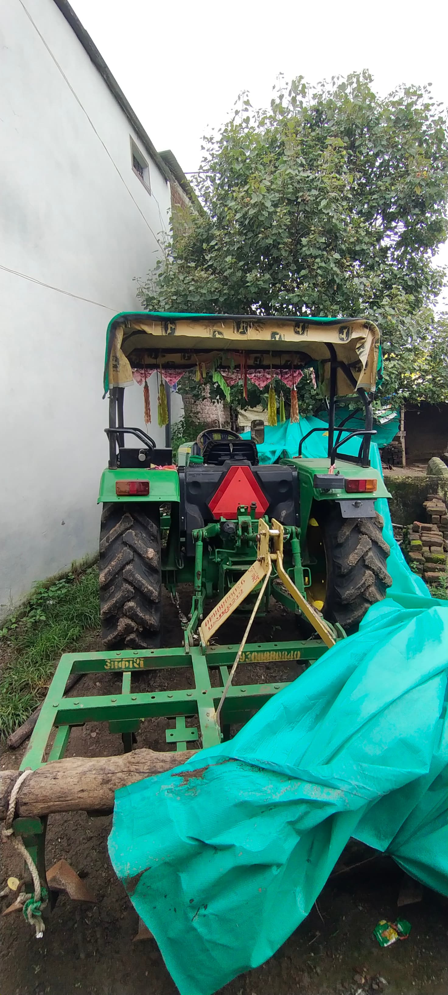 John deere 5045 D (45HP) (2) John deere 5045 D (45HP) (2)