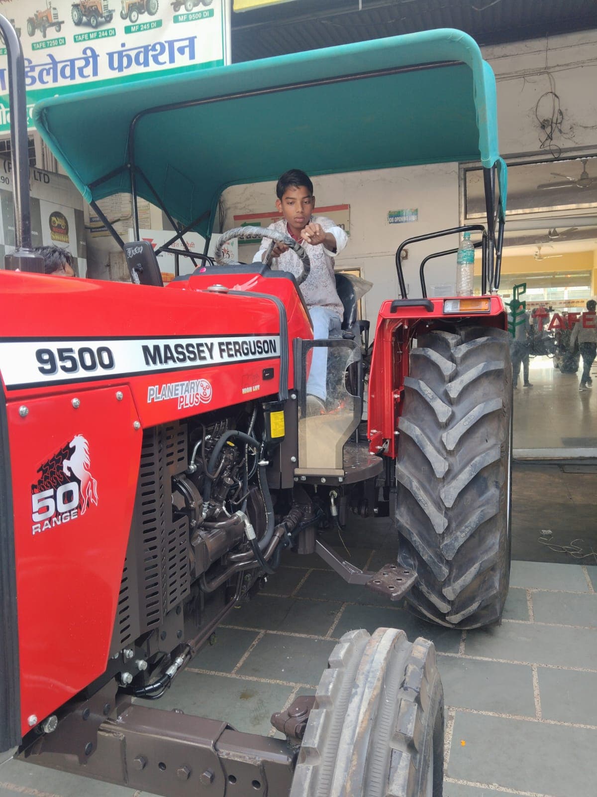 9500 2WD (58 HP)