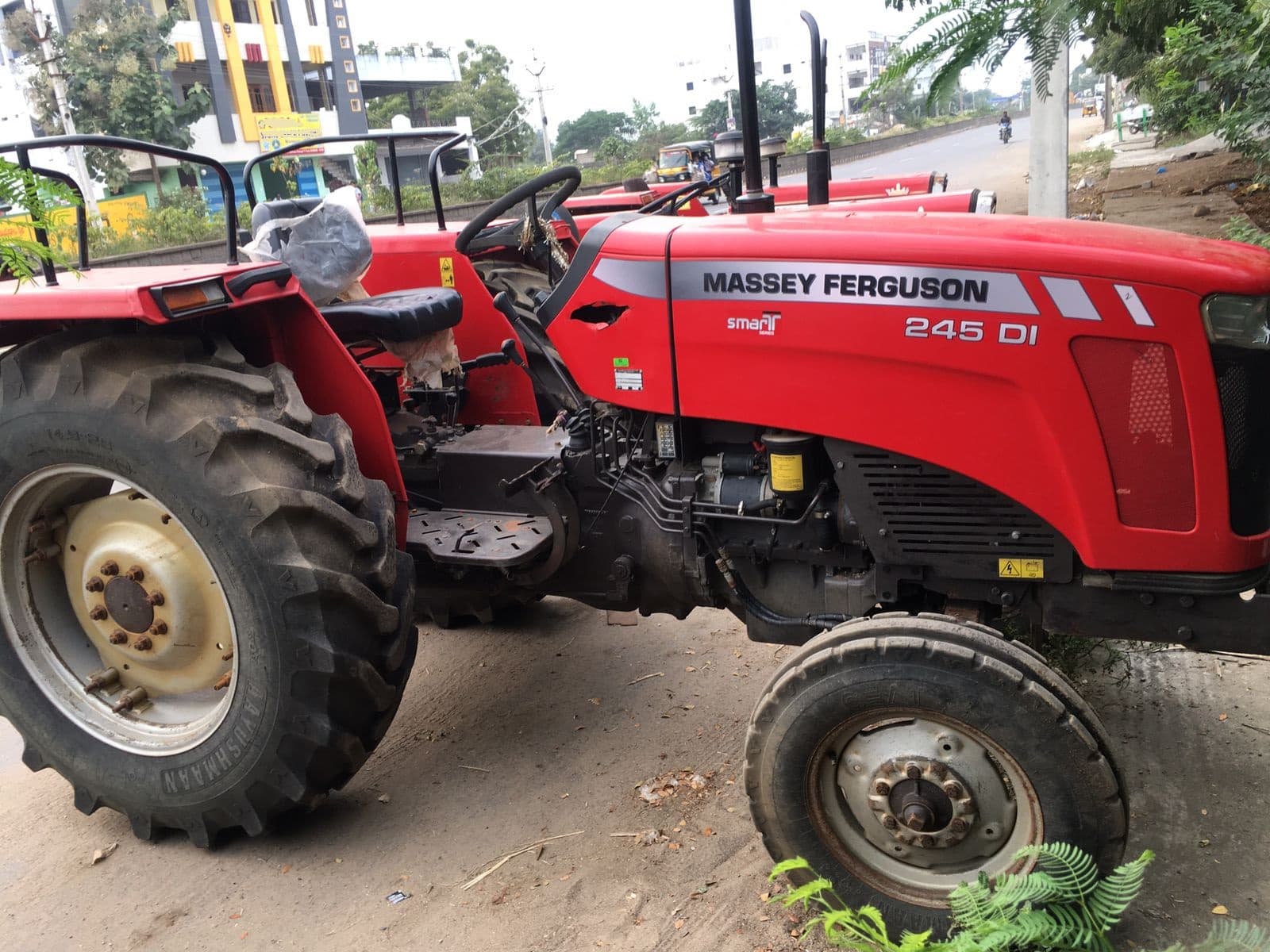 Massey ferguson MF 245 SMART 4WD (4) Massey ferguson MF 245 SMART 4WD (4)