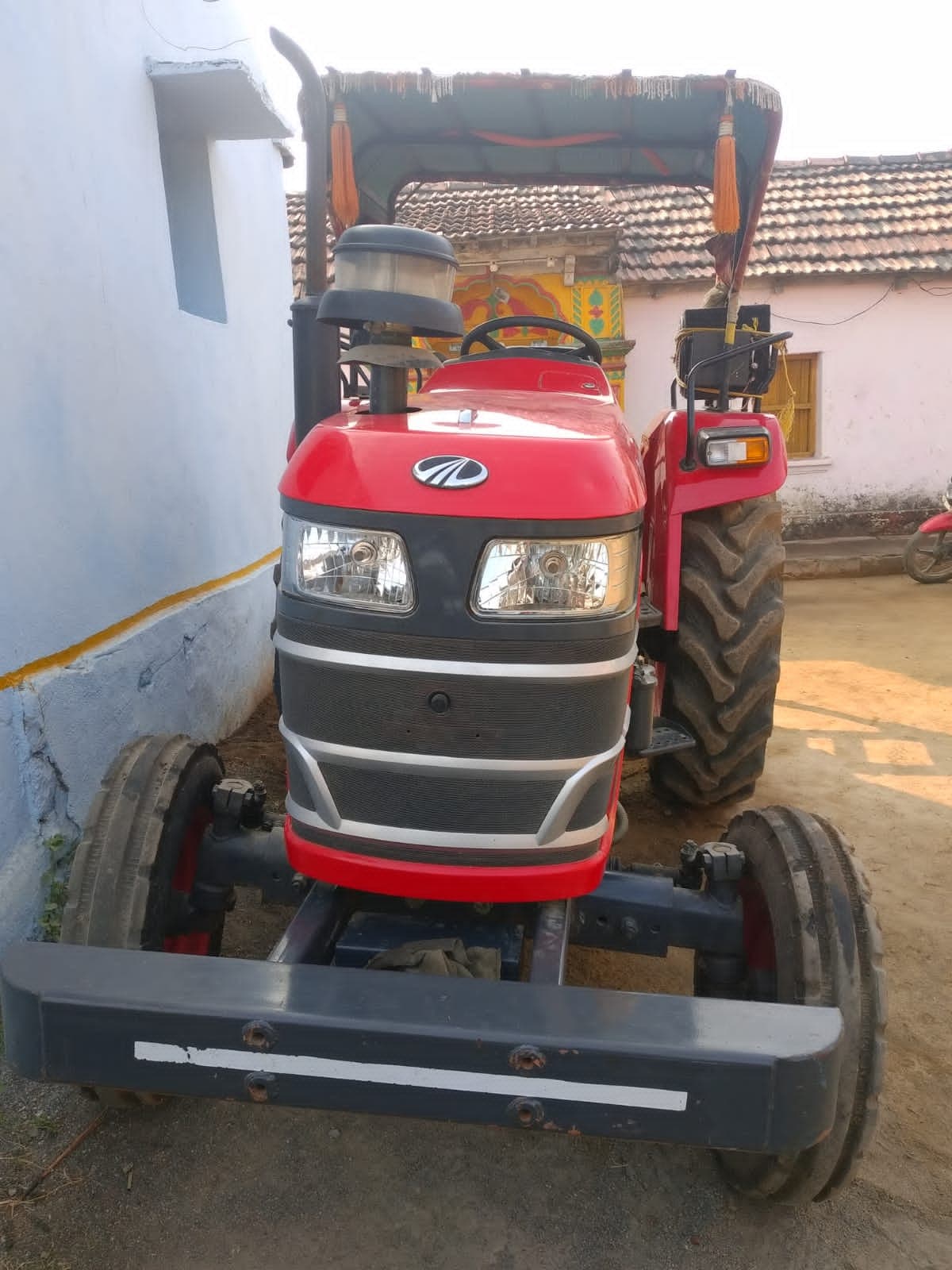 Mahindra YUVO 575 DI